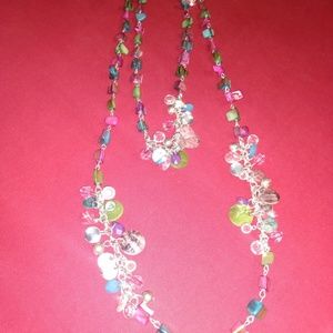 Long multi-colored necklace that can be doubled